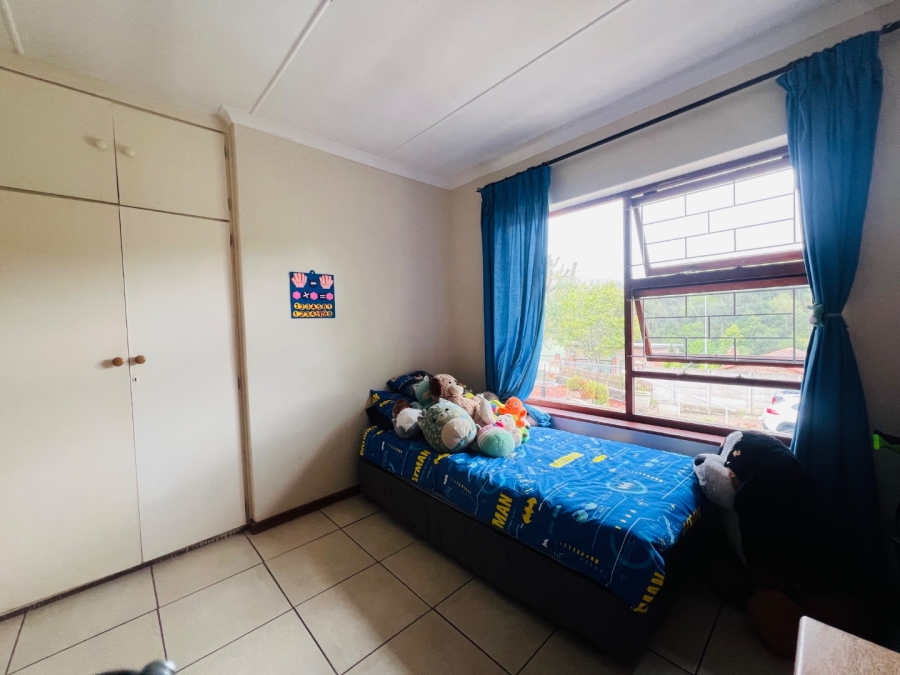 4 Bedroom Property for Sale in Twee Rivieren Western Cape
